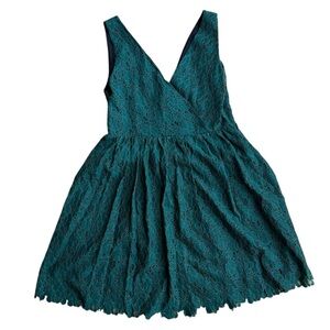 EUC Zara Peplum Lace Dress (L)